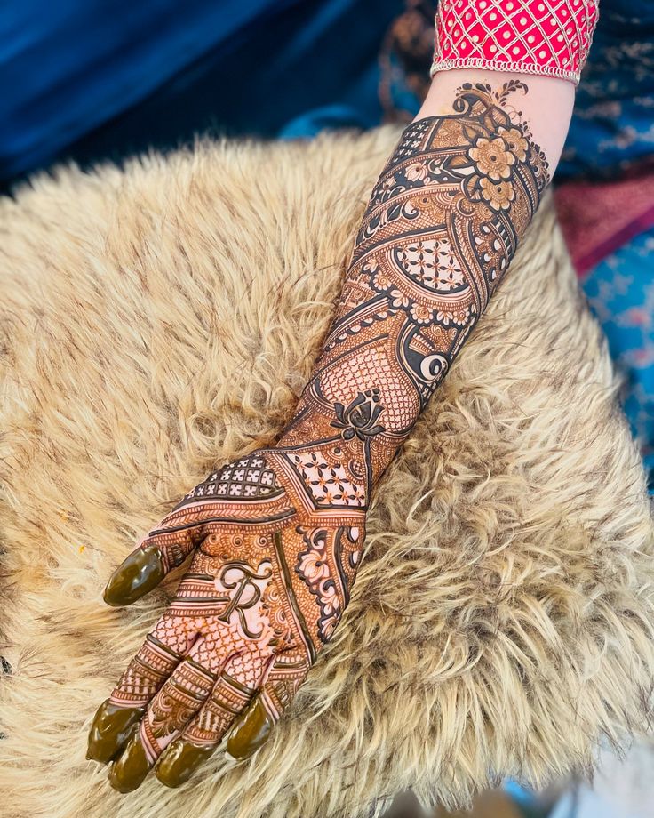 RK Mehndi Artist