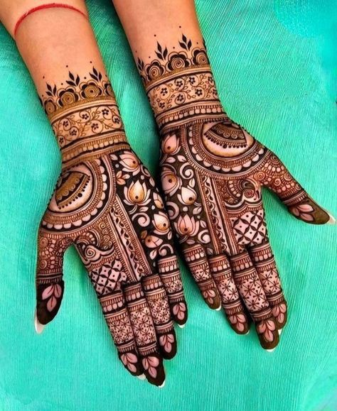 RK Mehndi Artist